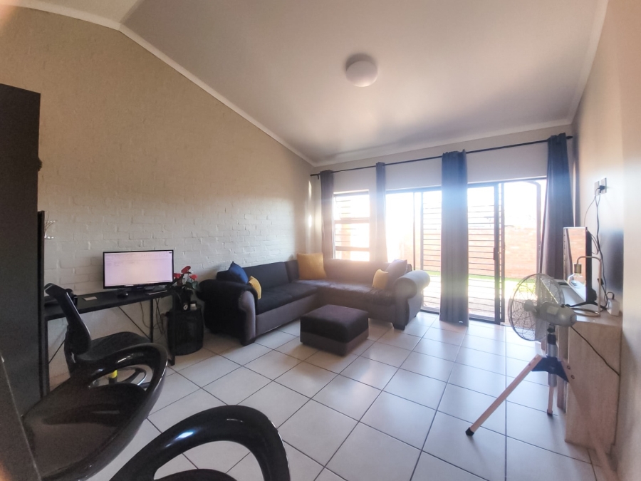 2 Bedroom Property for Sale in Van Der Hoff Park North West
